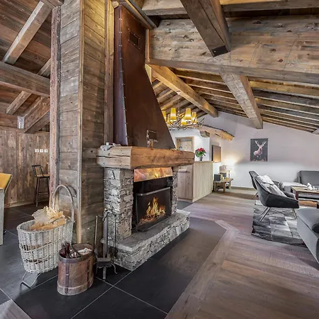 Chalet Elegant A Le Praz Avec Spa, Cheminee Et Services Inclus - Fr-1-568-35 (adults Only) *