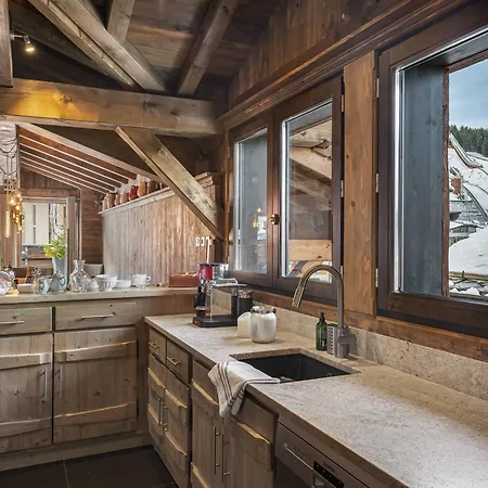 Elegant A Le Praz Avec Spa, Cheminee Et Services Inclus - Fr-1-568-35 (adults Only) Chalet Courchevel